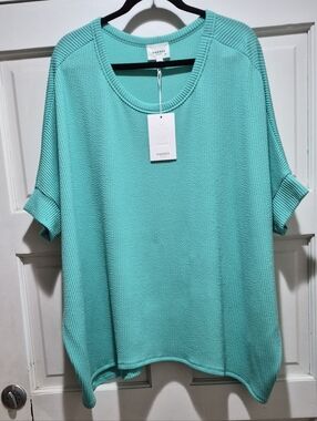 Andrée by Unit Textured Ribbed Oversized Top Teal Size SM Plus Fit NWT